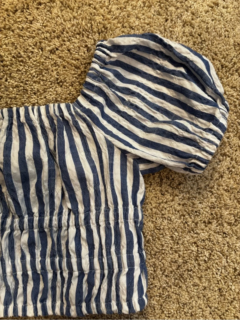 OLD NAVY Striped Two-Piece Set. Size S(6/7).